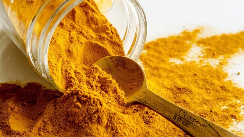 زردچوبه اصل هندی فرآوری شده از ریشه های مرغوب